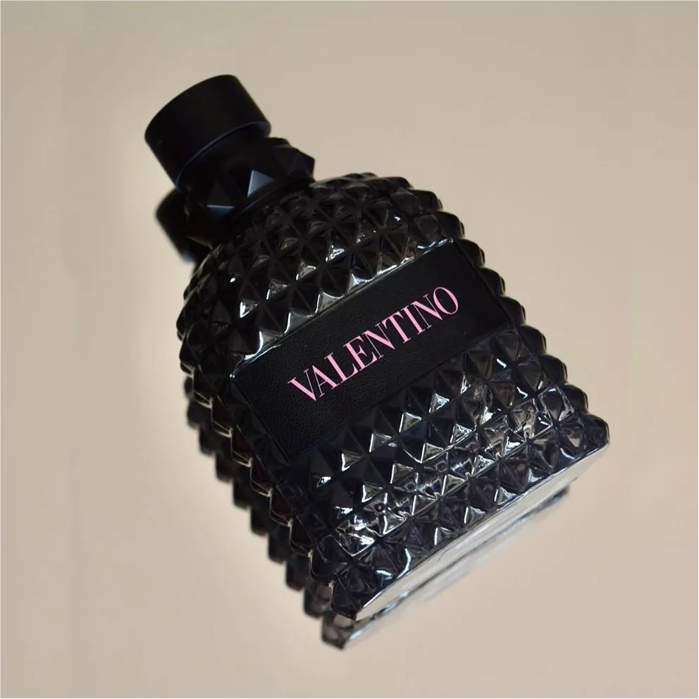 Valentino Uomo Born in Roma - Image 2