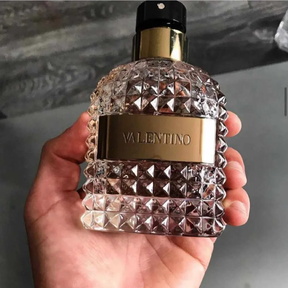 Valentino Uomo (clásico) EDT